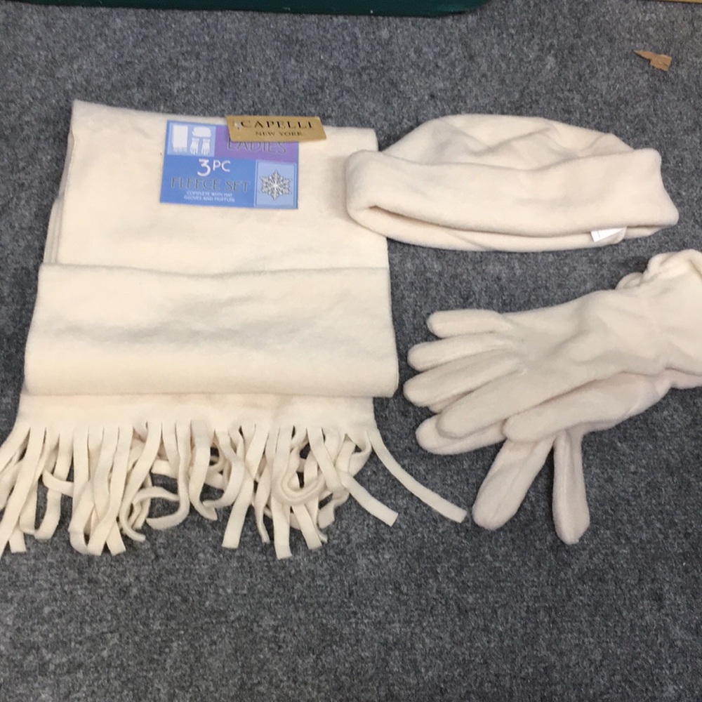 Ladies Capelli New York 3 Pc Fleece set